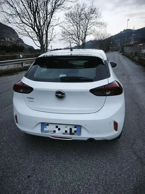 Usata Opel Corsa Edition 75 CV (55 kW) 2022 Utilitaria