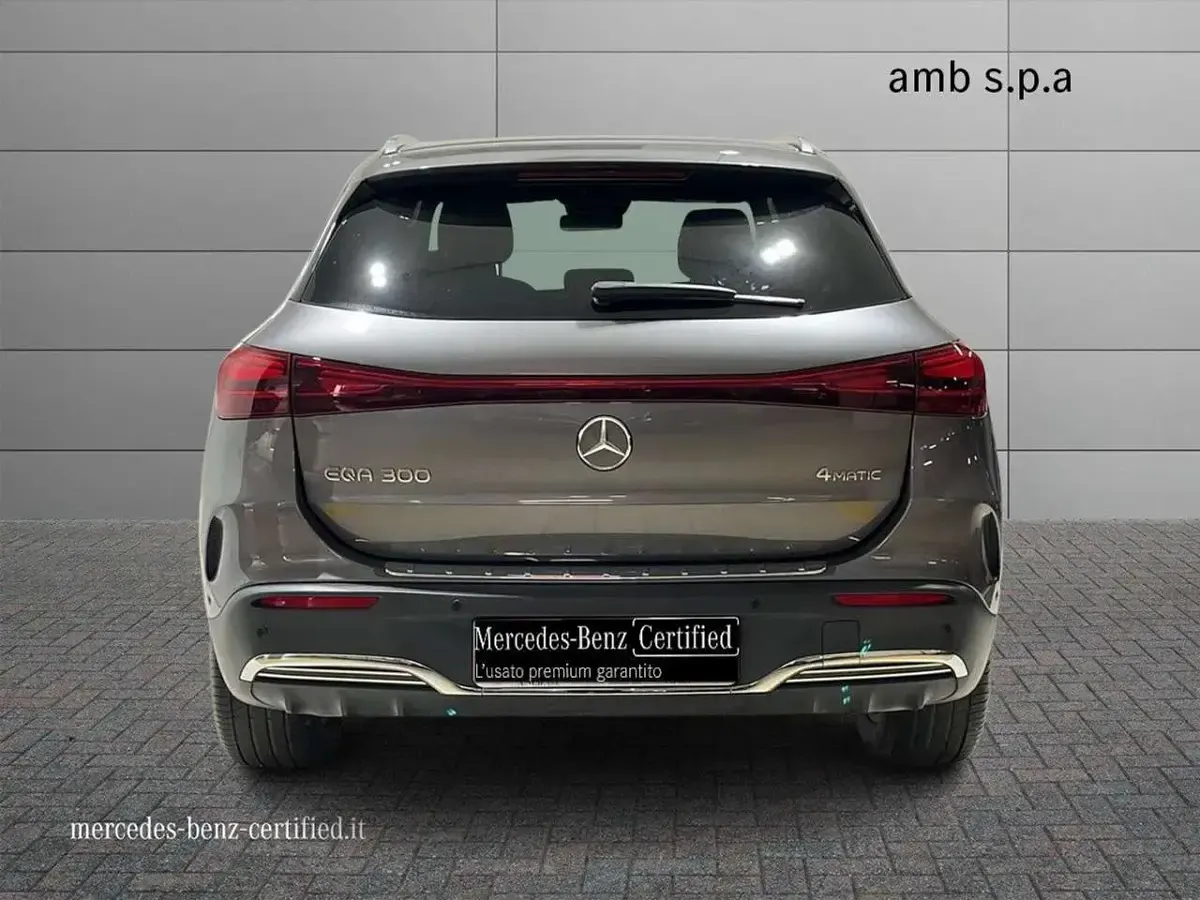Usata Mercedes EQA300 Advanced Plus 167 kW (228 CV) 2025 Grigio SUV