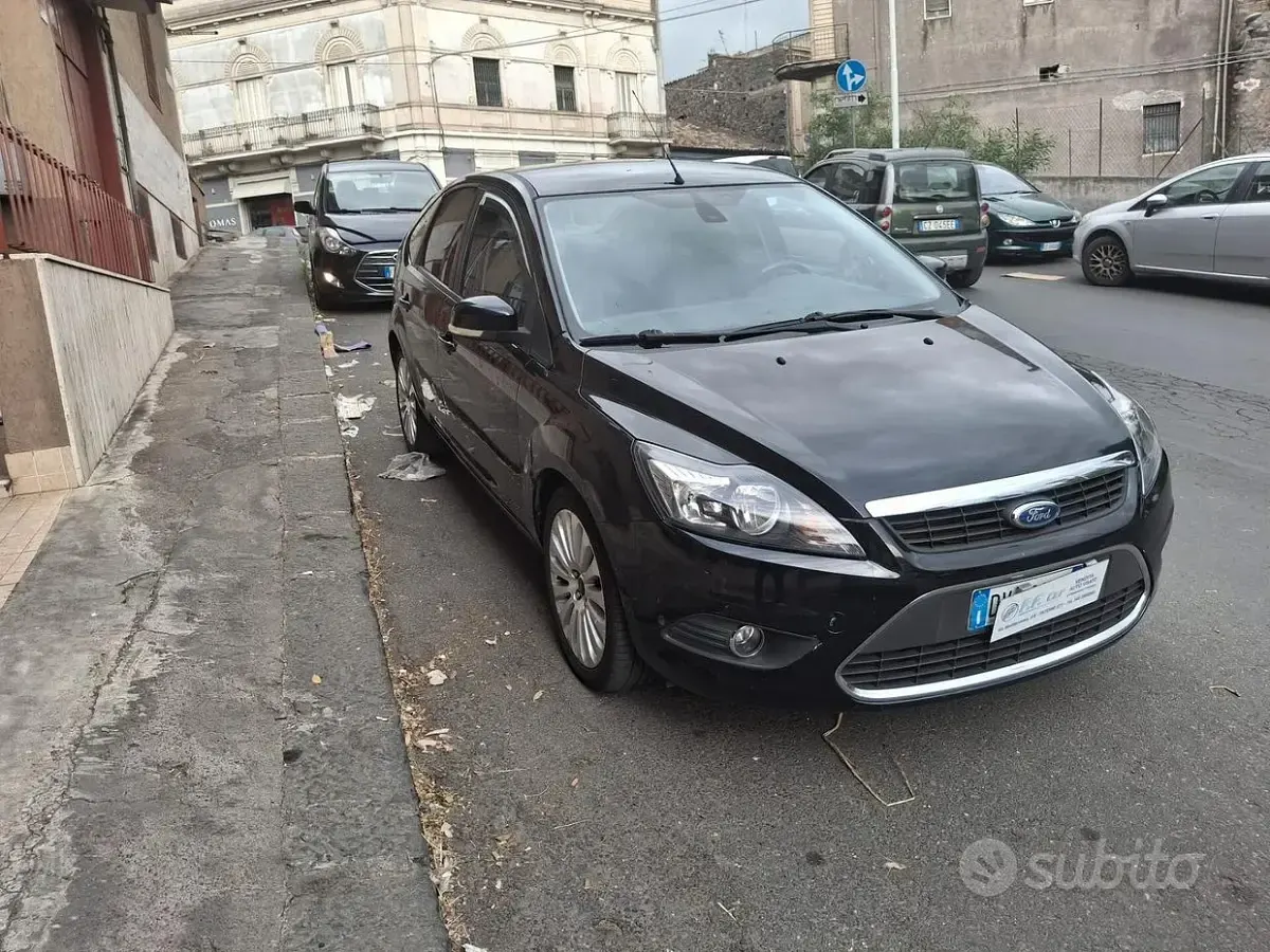 Usata Ford Focus 90 CV (66 kW) 2009 Nero Berlina