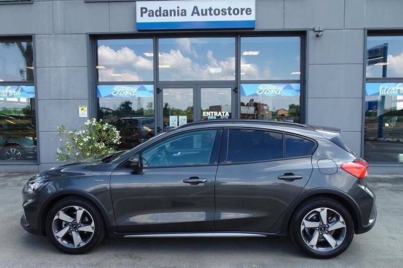 Grigio Usata 2020 Ford Focus Active Tre volumi | 16.900 € (Buon prezzo) - Immagine 1/4