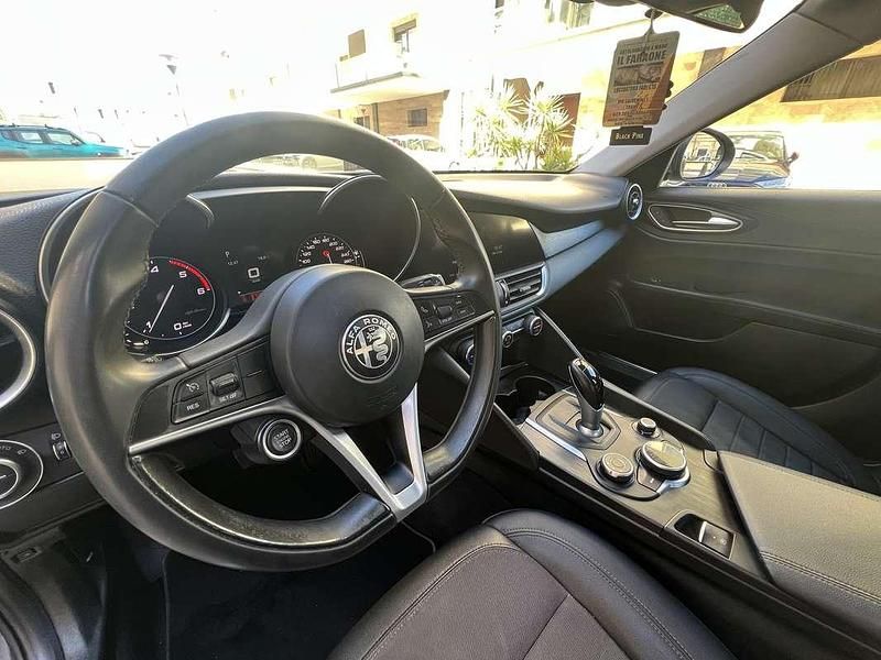 Usata Alfa Romeo Giulia Business 179 CV (131 kW) 2017 Berlina