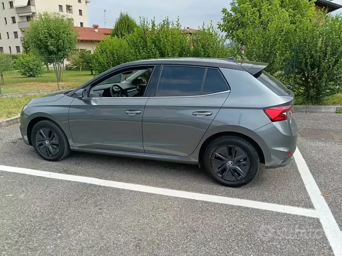 Usata Skoda Fabia 95 CV (69 kW) 2024 Grigio Utilitaria