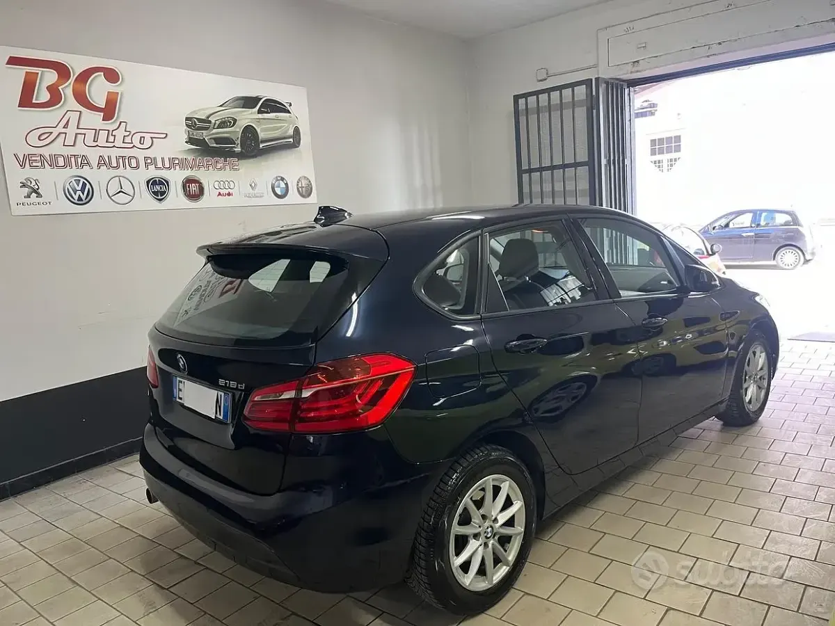 Usata BMW 218 Luxury Line 150 CV (110 kW) 2015 Blu Station wagon