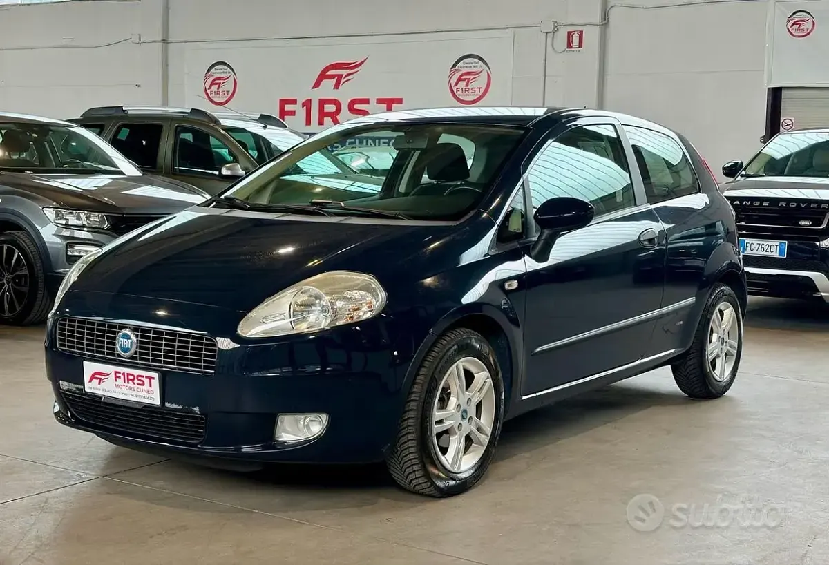 Usata Fiat Grande Punto 77 CV (56 kW) 2010 Nero Utilitaria