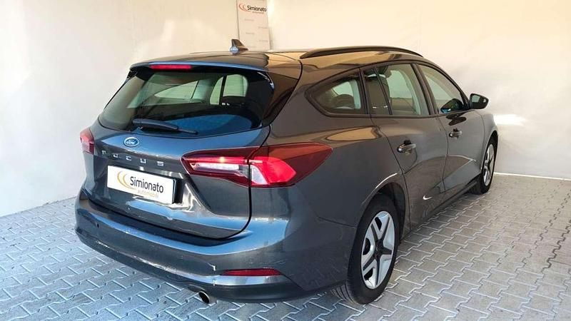Usata Ford Focus Active 116 CV (85 kW) 2023 Grigio scuro Station wagon