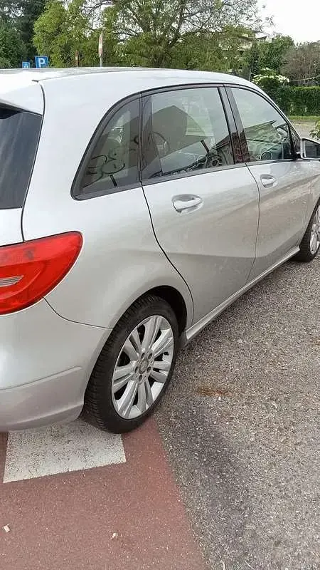 Usata Mercedes 180 Executive 110 CV (80 kW) 2014 Berlina