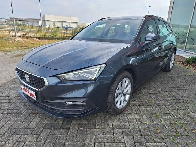Usado Seat Leon Business 150 CV (110 kW) 2023 Gris Familiar