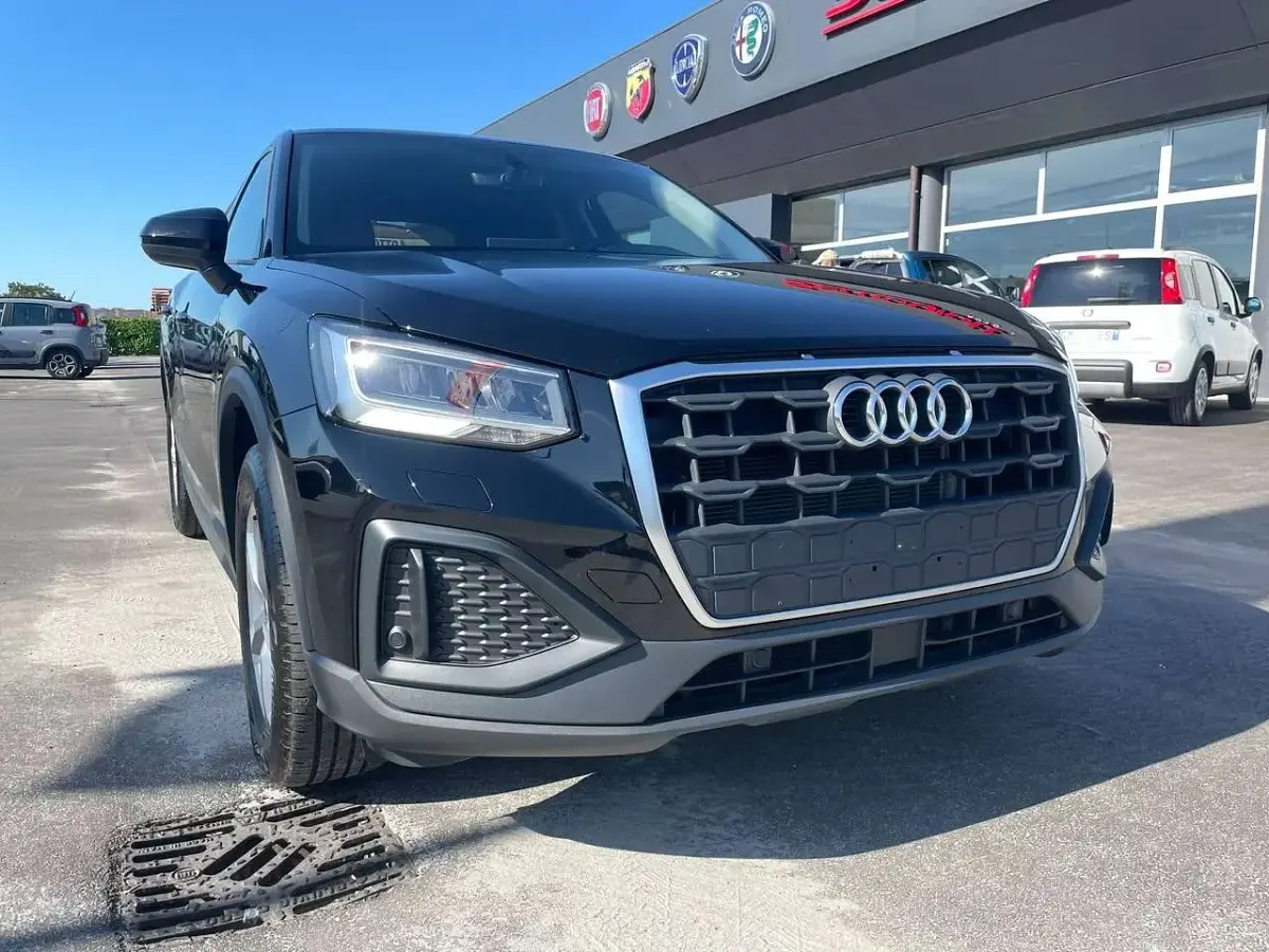Usata Audi Q2 110 CV (80 kW) 2022 Nero SUV