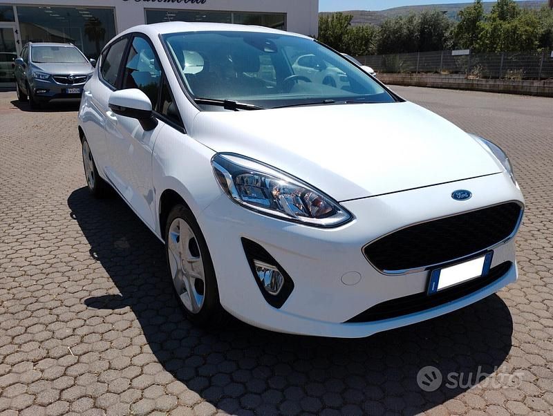 Usata Ford Fiesta 86 CV (63 kW) 2020 Bianco Utilitaria