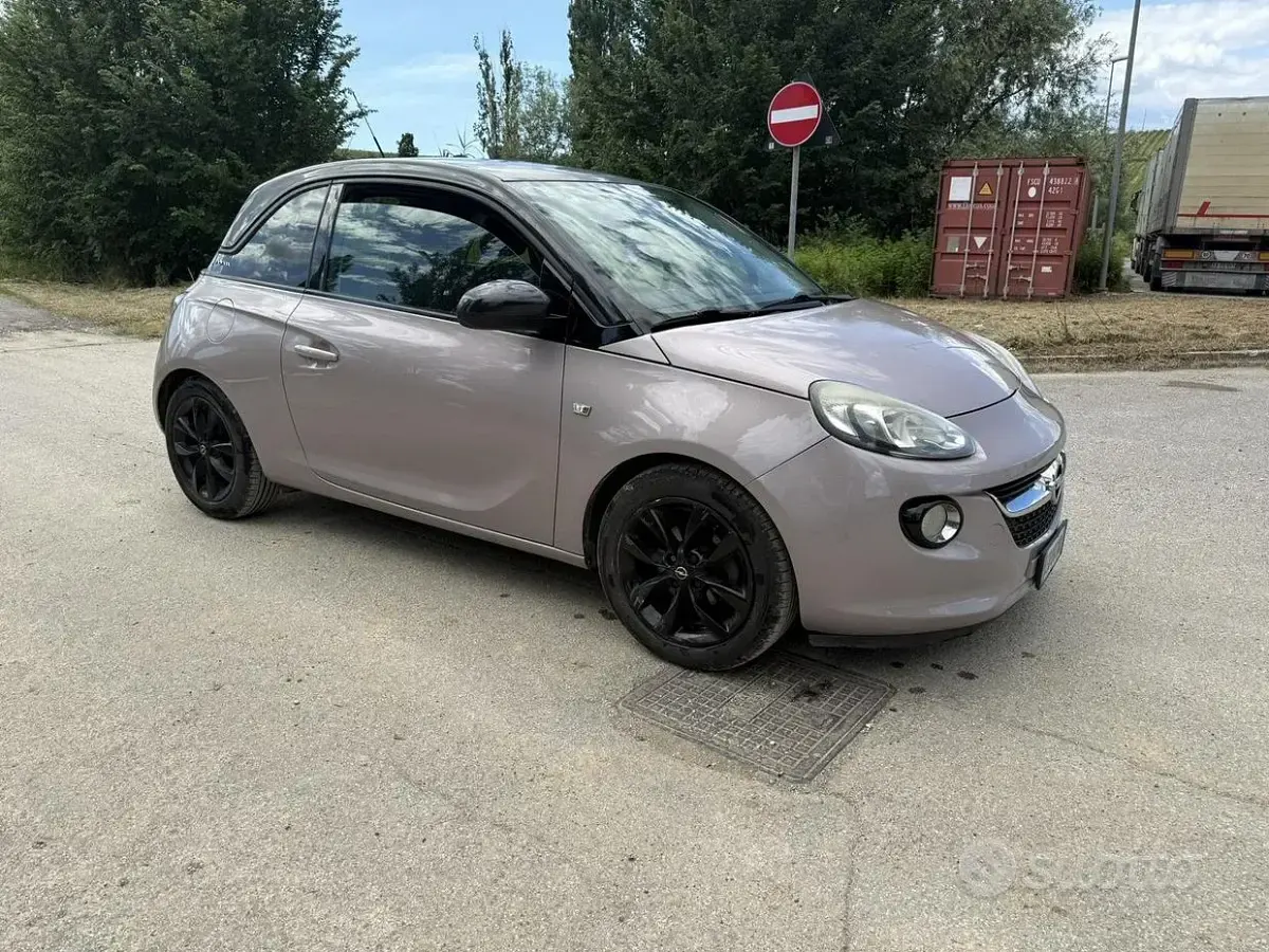 Usata Opel Adam Jam 69 CV (50 kW) 2014 Utilitaria