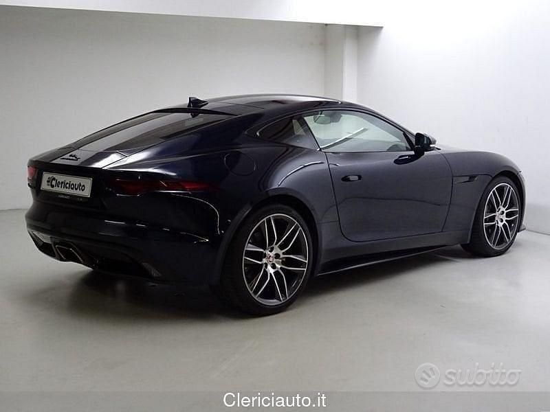 Usata Jaguar F-Type R-Dynamic 300 CV (220 kW) 2020 Blu Coupé