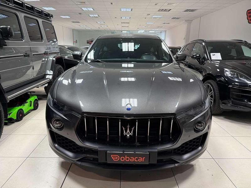 Usata Maserati Levante 252 CV (185 kW) 2016 Grigio SUV