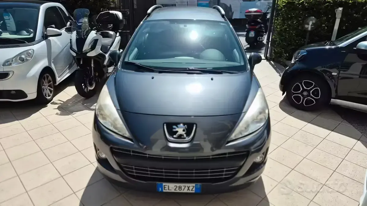 Usata Peugeot 207 68 CV (50 kW) 2012 Grigio Station wagon