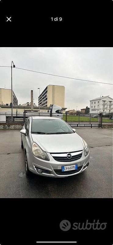 Usata Opel Corsa 75 CV (55 kW) 2011 Grigio Utilitaria
