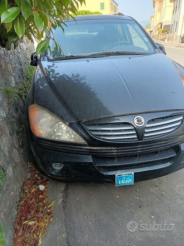 Usata Ssangyong (KGM) Kyron 141 CV (103 kW) 2008 Nero SUV