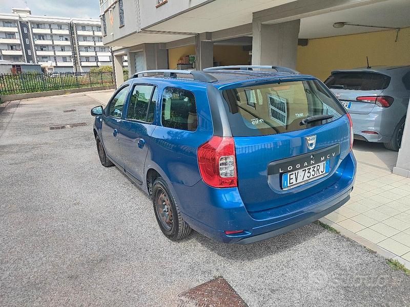 Usata Dacia Logan MCV 75 CV (55 kW) 2014 Blu Station wagon