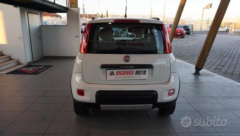 Usata Fiat Panda 4x4 S 75 CV (55 kW) 2014 Bianco Utilitaria