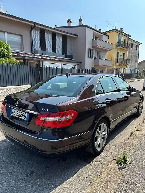 Usata Mercedes E220 Elegance 170 CV (125 kW) 2010 Berlina