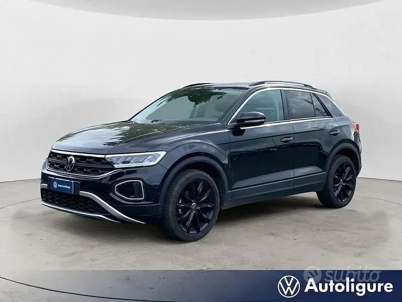 Usata VW T-Roc Life 110 CV (80 kW) 2024 Nero SUV