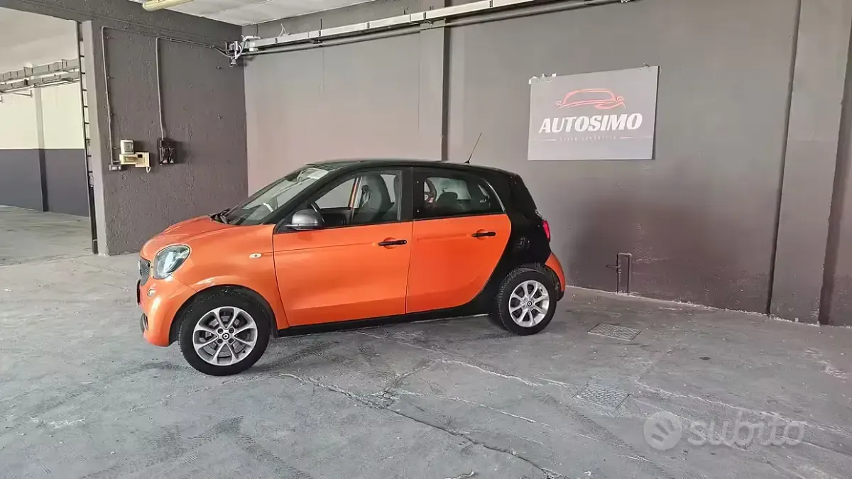 Usata Smart ForFour 71 CV (52 kW) 2017 Arancione Utilitaria