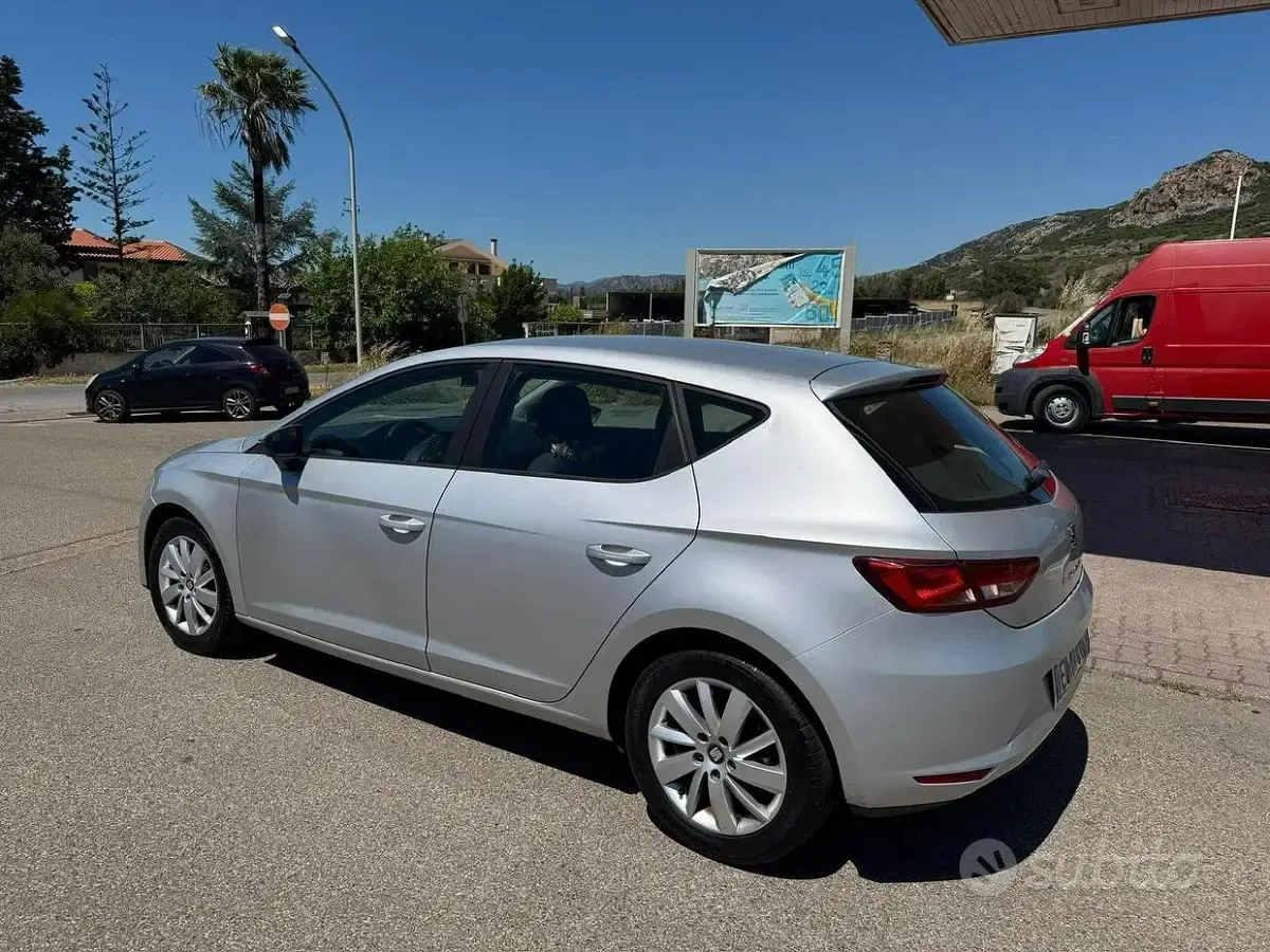 Usata Seat Leon Style 105 CV (77 kW) 2015 Grigio Berlina
