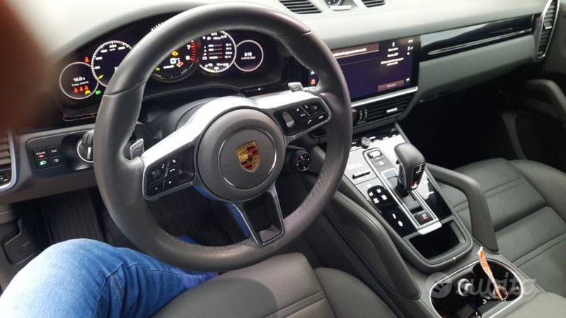 Usata Porsche Cayenne 340 CV (250 kW) 2021 Nero SUV