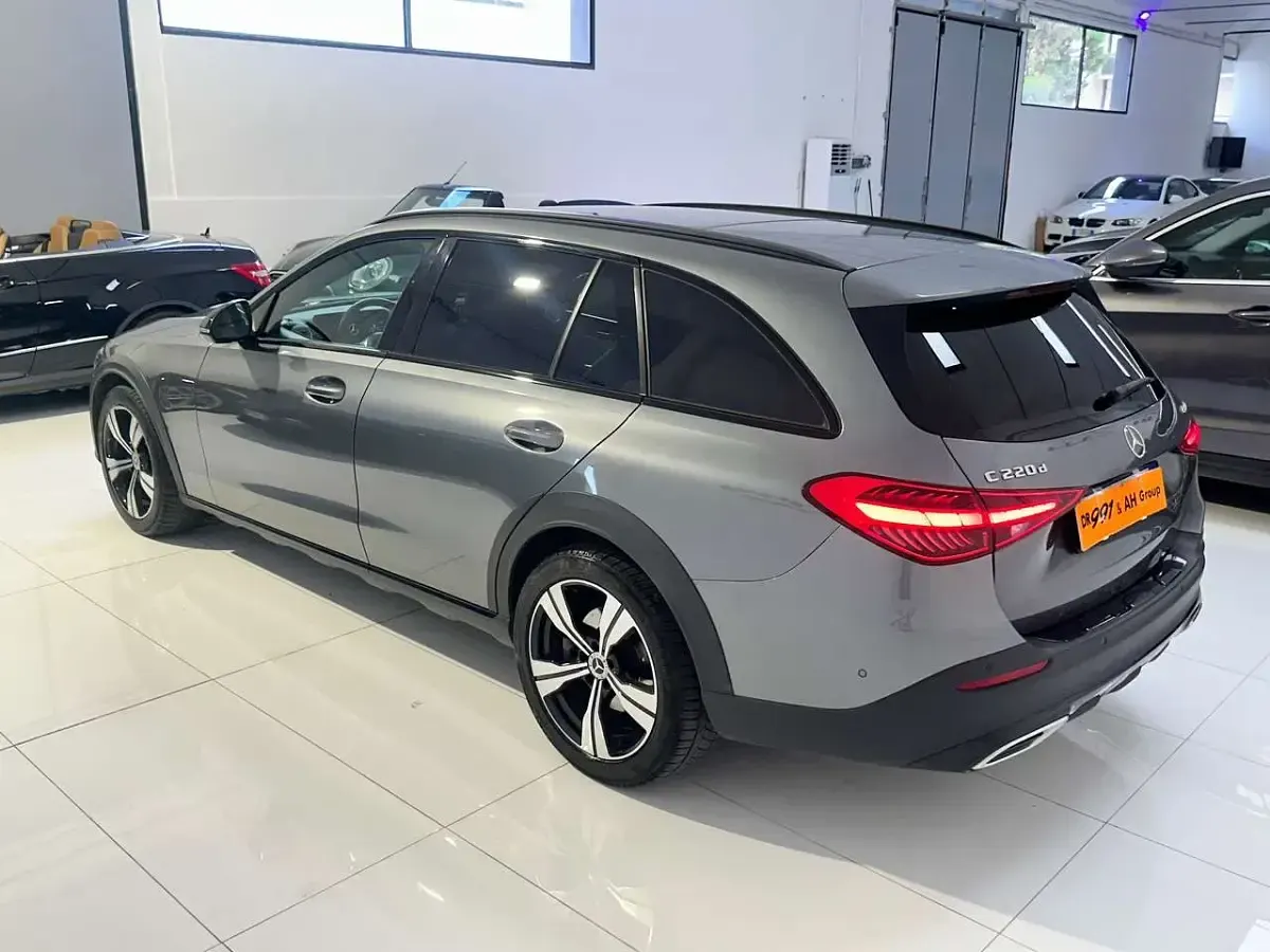 Usata Mercedes C220 Premium Plus 200 CV (147 kW) 2022 Grigio Station wagon