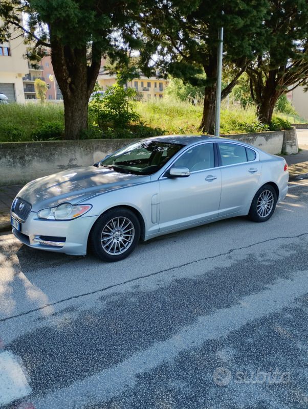 Usata Jaguar XF Premium Luxury 2009 Grigio Berlina