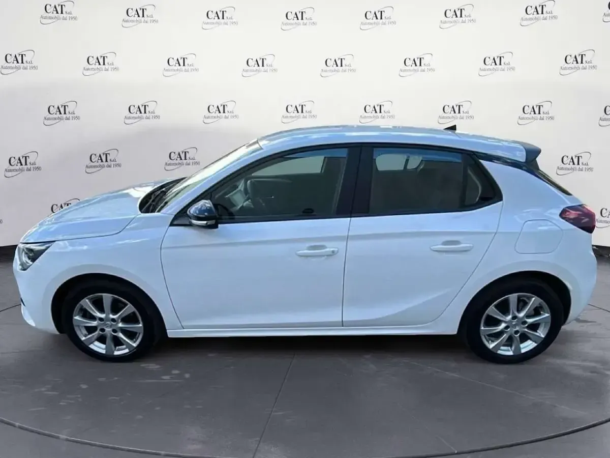 Usata Opel Corsa Edition 102 CV (75 kW) 2022 Bianco Utilitaria