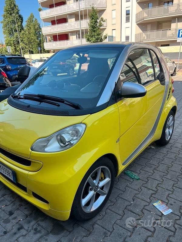 Giallo Usata 2007 Smart ForTwo Coupé Coupé | 3900 € (Buon prezzo) - Immagine 1/3