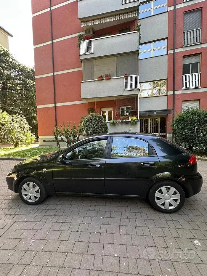 Usata Chevrolet Lacetti 95 CV (69 kW) 2007 Nero Utilitaria