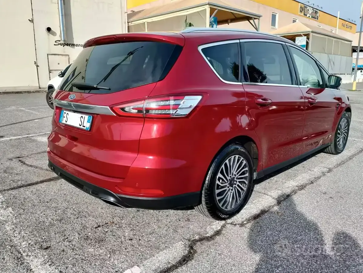 Occasion Ford S-MAX Vignale 190 PK (139 kW) 2018 Rood MPV