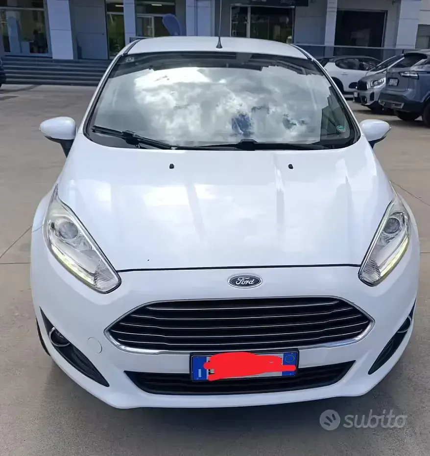 Usata Ford Fiesta Titanium 75 CV (55 kW) 2013 Berlina