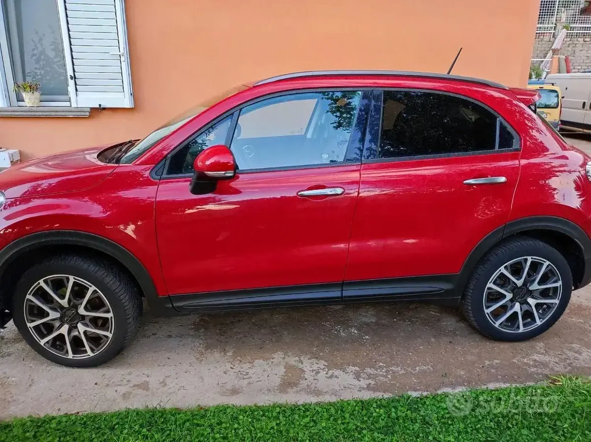 Usata Fiat 500X 140 CV (102 kW) 2015 Rosso SUV