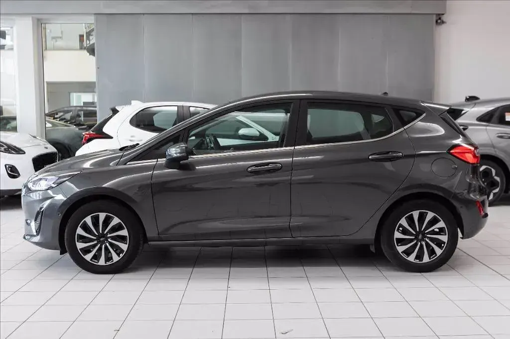 Usata Ford Fiesta Titanium 125 CV (91 kW) 2022 Grigio Utilitaria