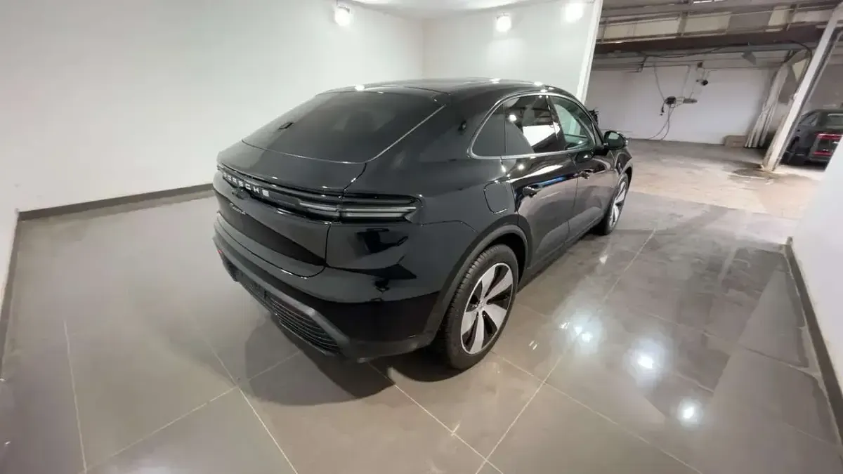 Usata Porsche Macan 288 kW (392 CV) 2025 Nero SUV