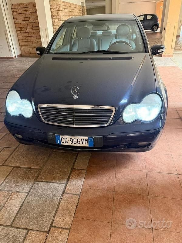 Usata Mercedes C180 2001 Blu