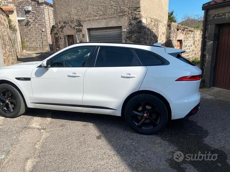 Usata Jaguar F-Pace 180 CV (132 kW) 2019 Bianco SUV