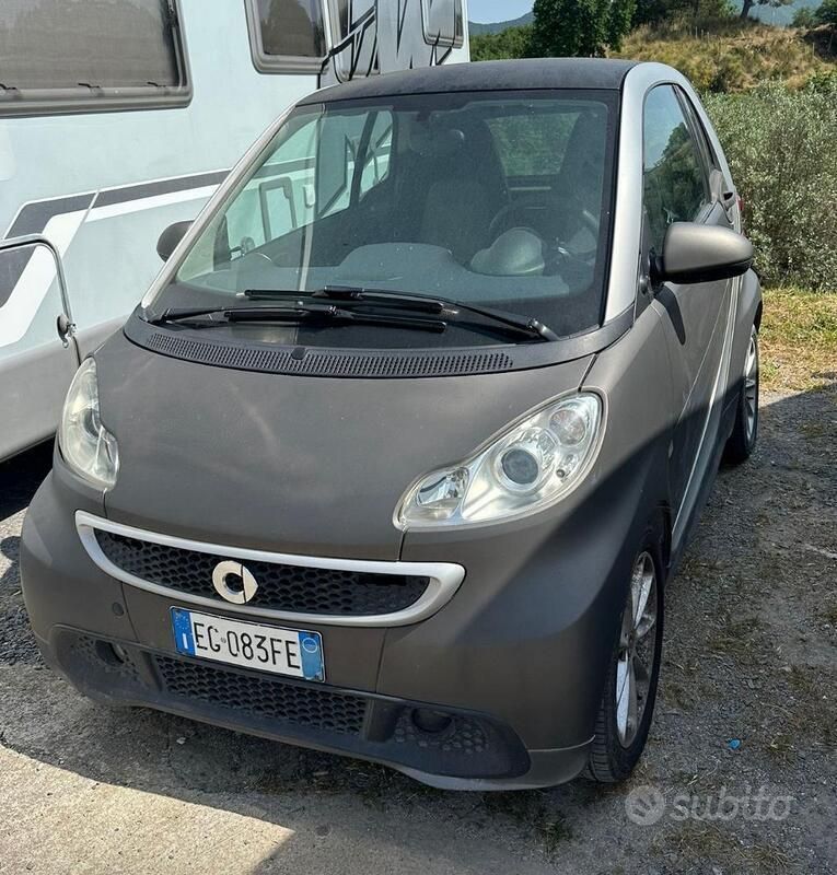 Usata 2011 Smart ForTwo Coupé Utilitaria | 4300 € (Ottimo prezzo) - Immagine 1/4