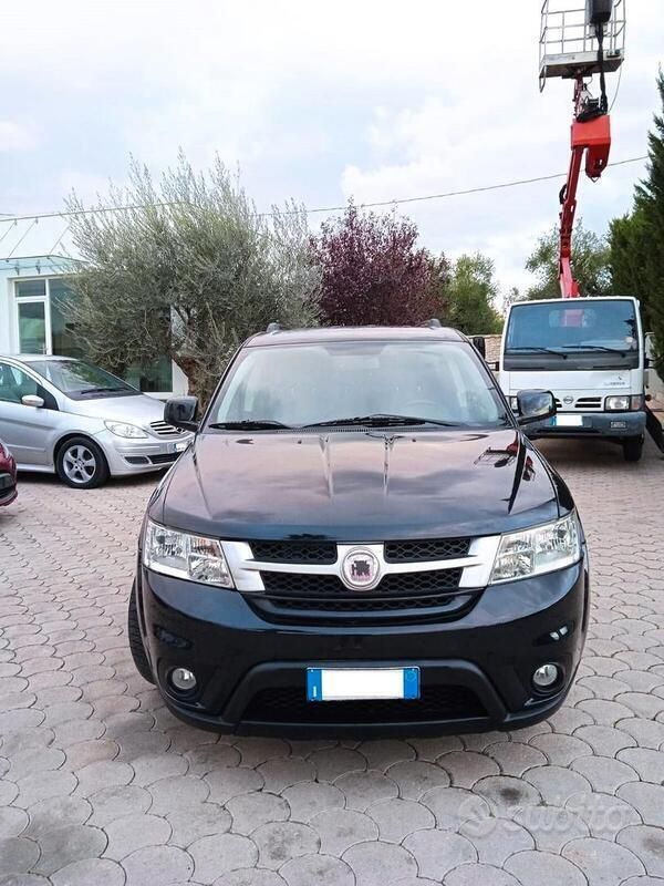 Nero Usata 2012 Fiat Freemont Lounge SUV | 7400 € (Cara) - Immagine 1/4