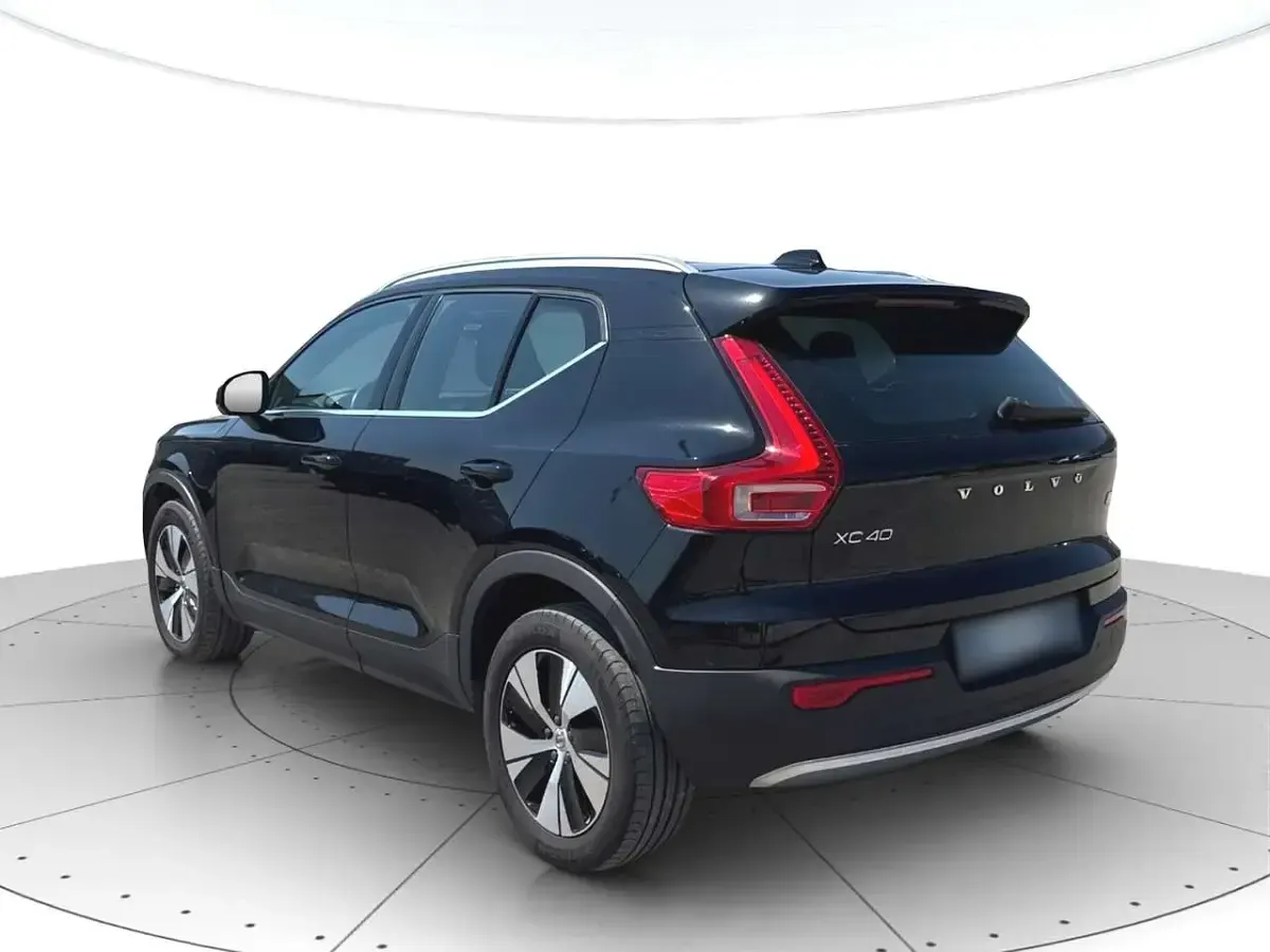 Usata Volvo XC40 Inscription 180 CV (132 kW) 2021 Nero SUV