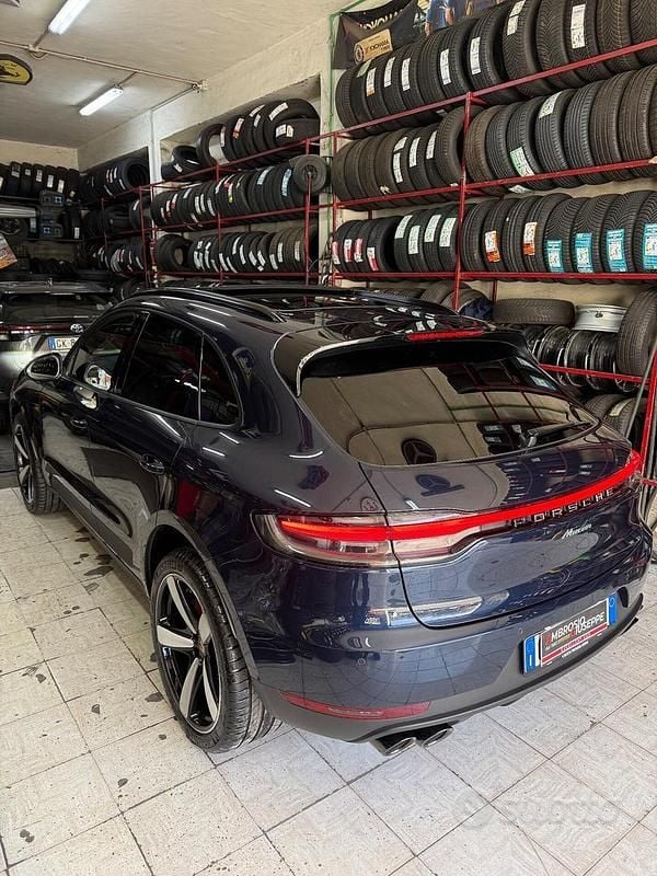 Blu Usata 2020 Porsche Macan SUV | 51.999 € (Ottimo prezzo) - Immagine 1/4