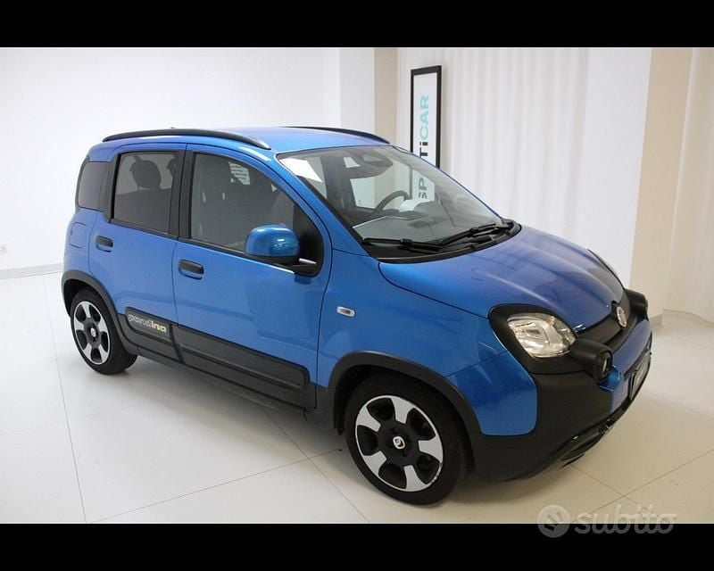 Usata Fiat Panda Cross Cross 69 CV (50 kW) 2025 Blu Utilitaria