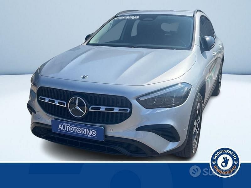 Grigio Usata 2025 Mercedes GLA180 Advanced SUV | 42.500 € (Buon prezzo) - Immagine 1/3