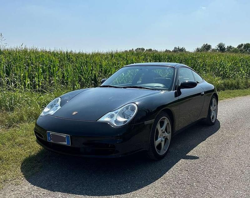 Usata 2004 Porsche 911 Carrera 4 Coupé | 44.900 € (Super prezzo) - Immagine 1/4