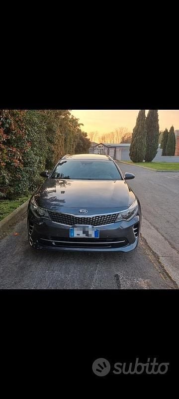 Usata Kia Optima 141 CV (103 kW) 2017 Grigio Station wagon