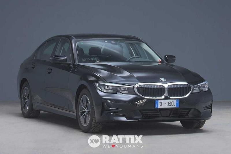 Usata BMW 318 Advantage 150 CV (110 kW) 2021 Black sapphire met Berlina