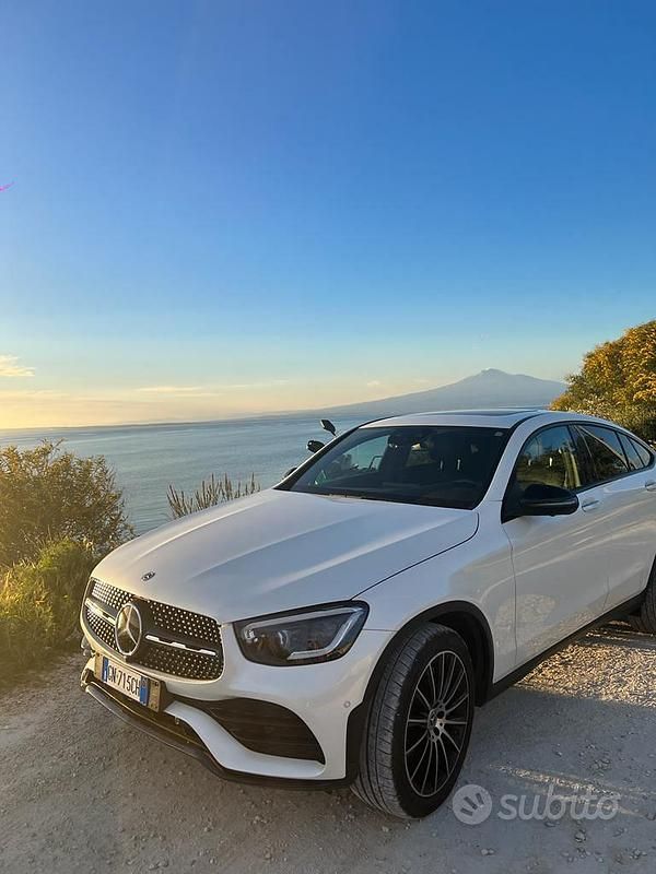 Usata Mercedes GLC300 Premium Plus 258 CV (189 kW) 2020 Bianco SUV