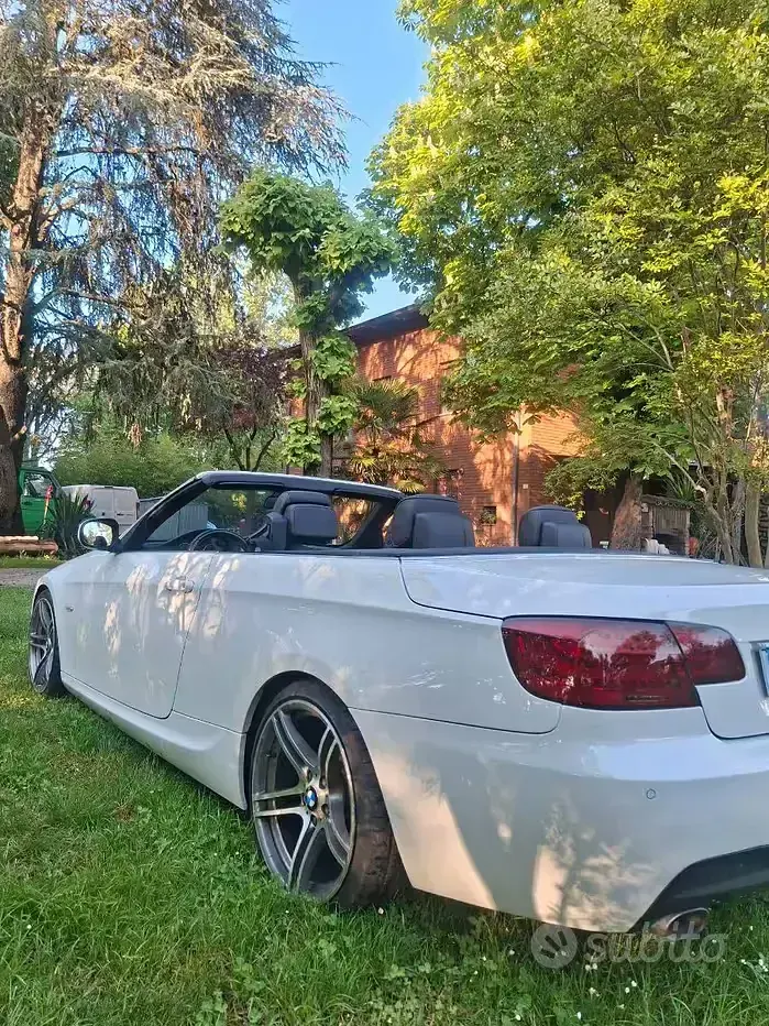 Usata BMW 320 Cabriolet 184 CV (135 kW) 2010 Bianco Cabrio