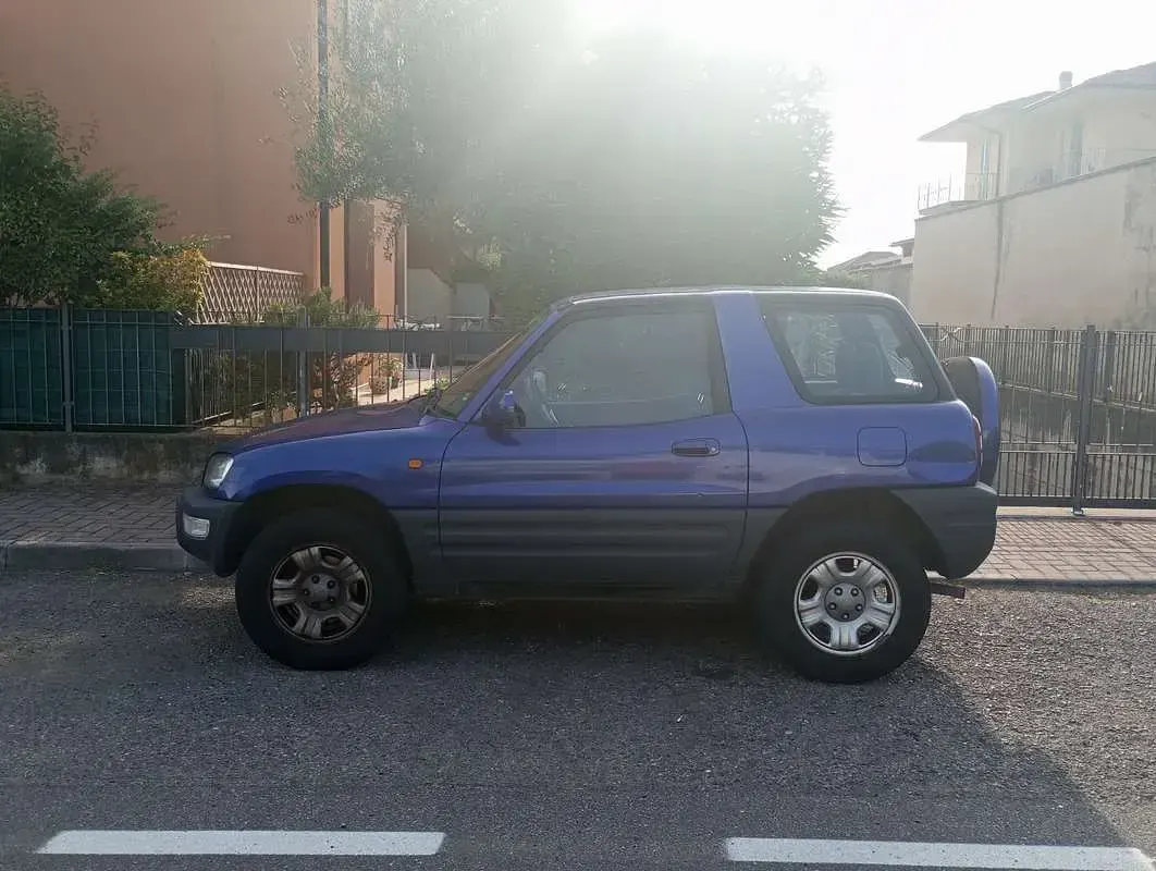 Usata Toyota RAV4 128 CV (94 kW) 1998 SUV